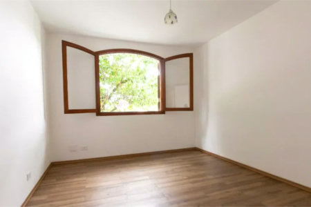 Casa à venda com 4 quartos, sendo 1 suíte,  em Vila Tiradentes, São Paulo, SP