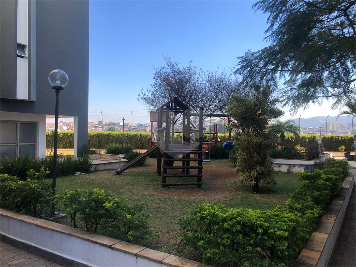 Apartamento à venda com 3 quartos, sendo 1 suíte, em Jardim Mariliza, São Paulo, SP