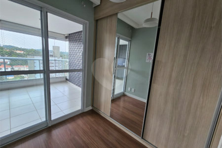 Apartamento à venda com 3 quartos, sendo 1 suíte,  em Vila Santa Catarina, São Paulo, SP