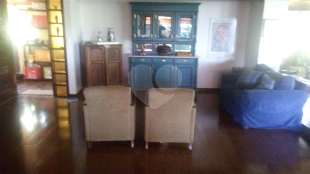 Sobrado à venda com 5 quartos, sendo 1 suíte, em Roseira, Mairiporã, SP