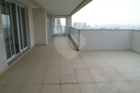 Apartamento à venda com 4 suítes em Campo Belo, São Paulo, SP