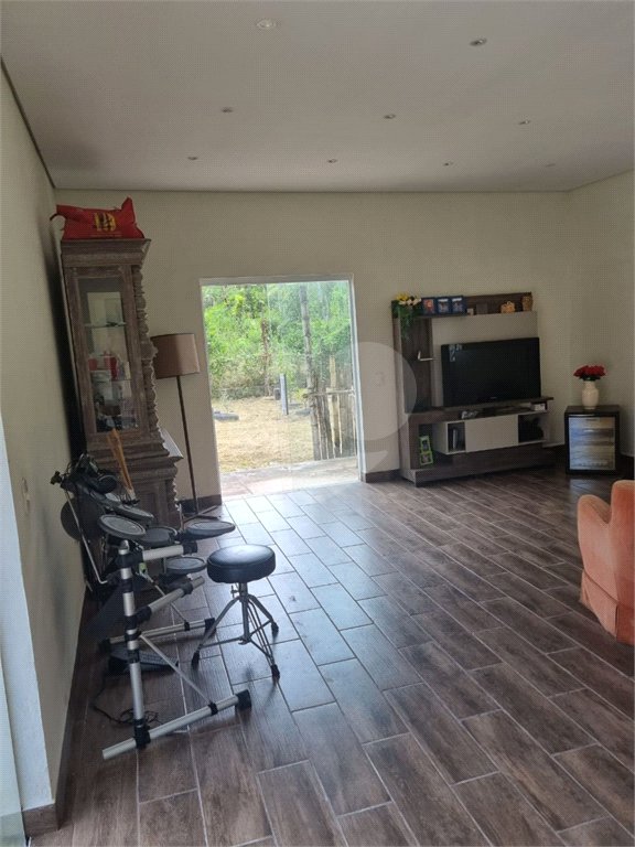 Chácara à venda com 4 quartos em Aguapeú, Itanhaém, SP