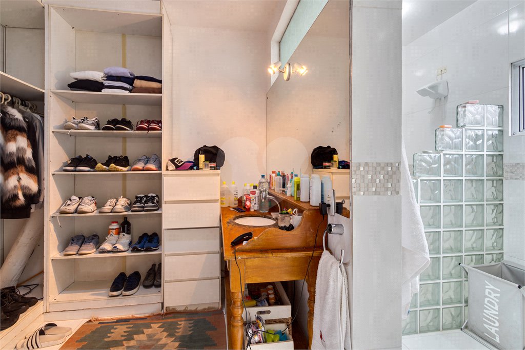 Casa à venda com 3 quartos, sendo 2 suítes,  em Alto da Boa Vista, São Paulo, SP