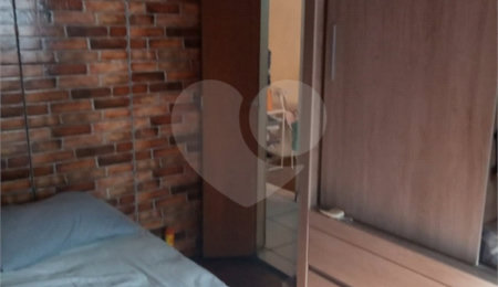 Casa à venda com 4 quartos, sendo 1 suíte,  em Jardim das Palmas, São Paulo, SP