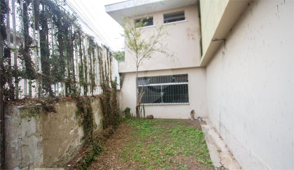 Sobrado à venda com 5 quartos em Parque Colonial, São Paulo, SP
