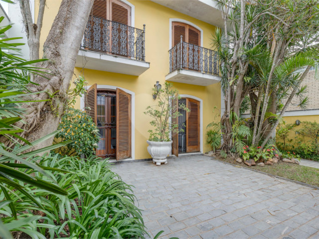 Casa à venda com 4 suítes em Alto da Boa Vista, São Paulo, SP