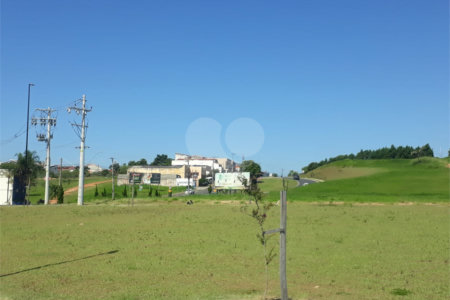 Casa à venda no condomínio Villa dos Pinheiros, Indaiatuba - SP