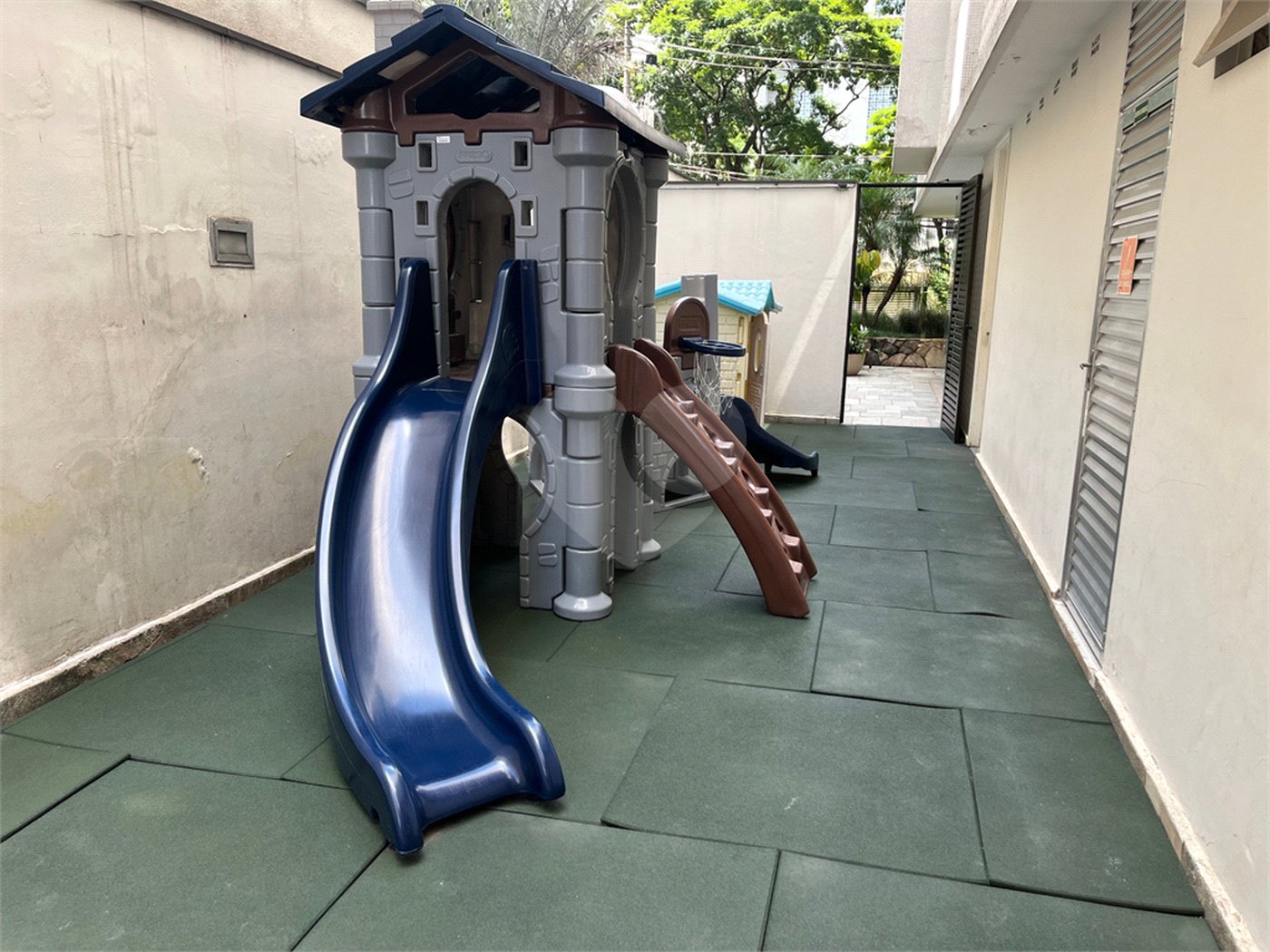 Apartamento à venda com 3 quartos, sendo 1 suíte,  em Itaim Bibi, São Paulo, SP