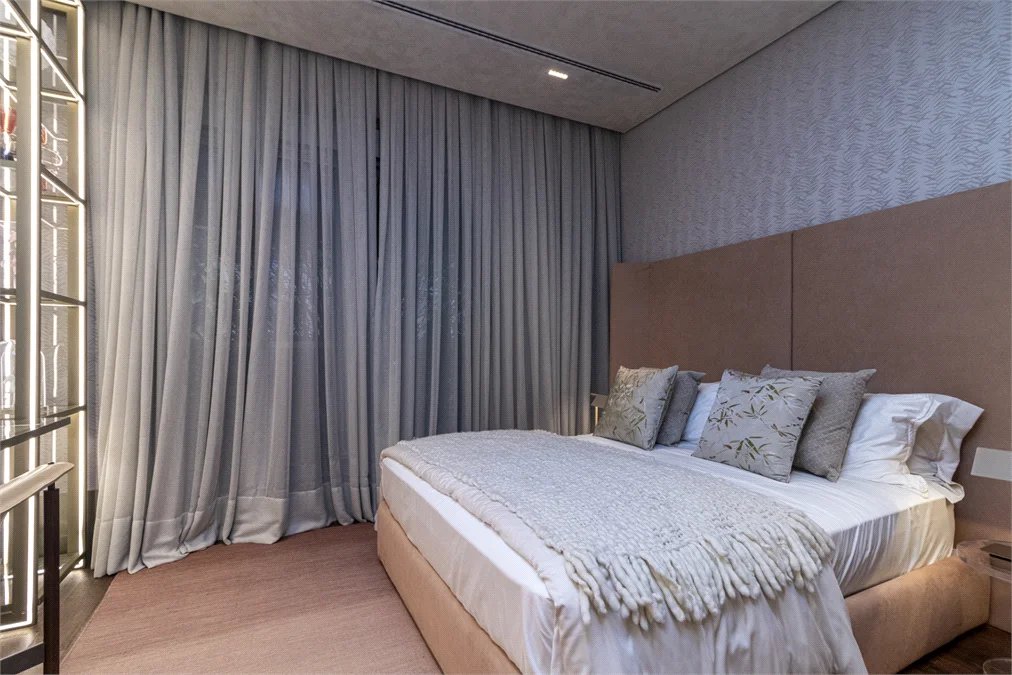 Apartamento à venda com 4 suítes em Jardim Guedala, São Paulo, SP