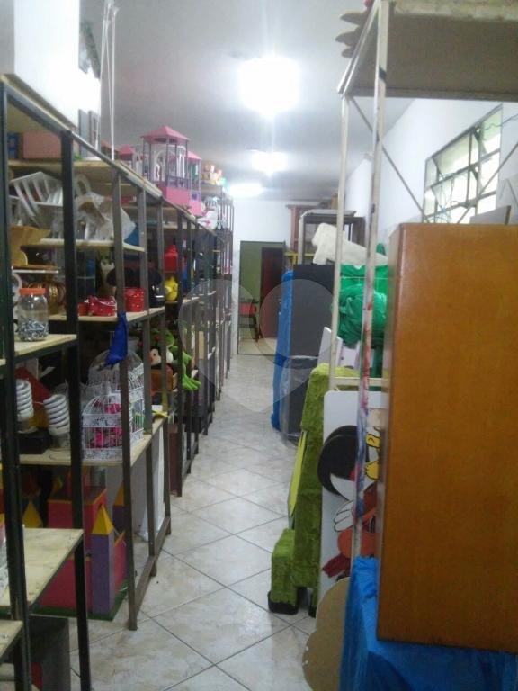 Casa à venda com 4 quartos, sendo 1 suíte, em Wanel Ville, Sorocaba, SP