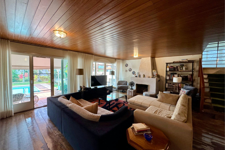 Casa à venda com 7 quartos, sendo 4 suítes, no condomínio Campos de Mairiporã Gleba 1, Mairiporã - SP
