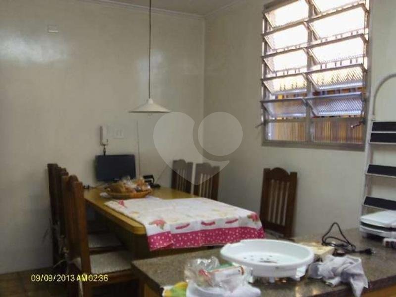 Sobrado à venda com 4 quartos, sendo 2 suítes, em Jardim Peri Peri, São Paulo, SP
