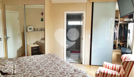 Casa à venda com 4 suítes no condomínio Parque Petrópolis 4 Secção, Mairiporã - SP