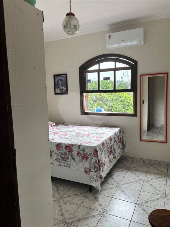 Sobrado à venda com 4 quartos em Tremembé, São Paulo, SP