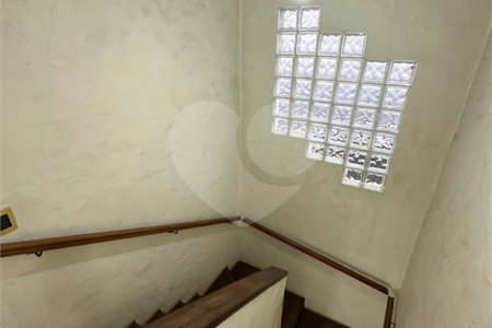 Sobrado à venda com 3 quartos, sendo 1 suíte,  em Jardim Prudência, São Paulo, SP