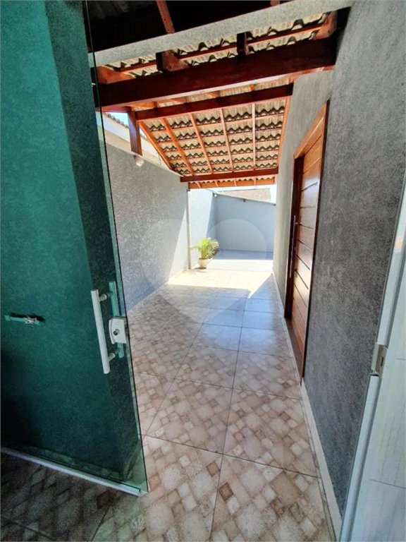 Sobrado à venda com 3 suítes em Jardim das Palmeiras, Atibaia, SP