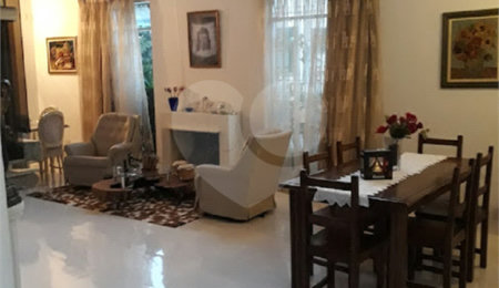 Sobrado à venda com 5 quartos, sendo 3 suítes, em Campos de Atibaia, Atibaia, SP