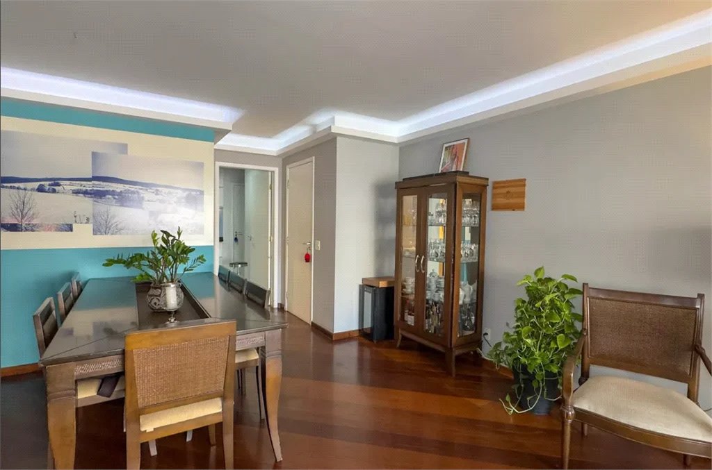 Apartamento à venda com 3 quartos, sendo 1 suíte, em Brooklin Paulista, São Paulo, SP