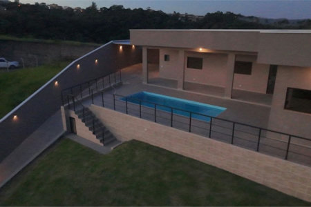 Casa com 3 dormitórios à venda, 265 m² por R$ 1.100.000,00 - Centro - Igaratá/SP