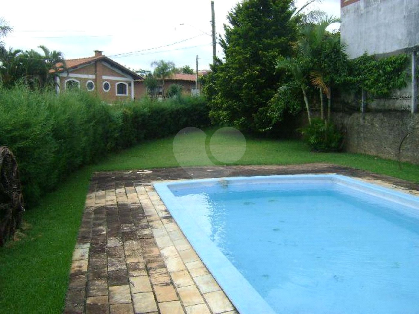 Casa à venda com 3 quartos, sendo 1 suíte, no condomínio Estância Marambaia, Vinhedo - SP