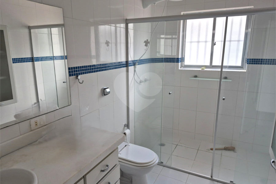 Sobrado à venda com 4 quartos, sendo 1 suíte, em Vila Guilherme, São Paulo, SP