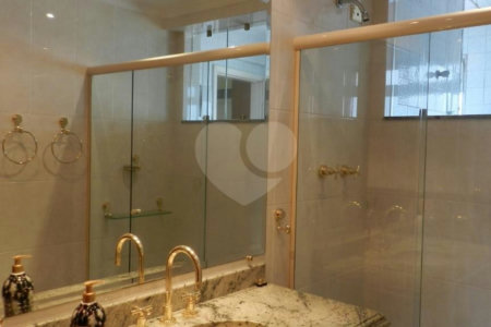Apartamento à venda com 3 quartos, sendo 1 suíte, em Alto da Boa Vista, São Paulo, SP