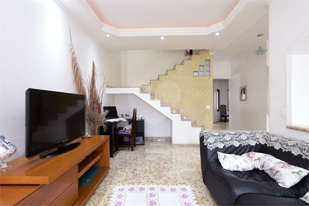 Casa à venda com 3 quartos, sendo 1 suíte, em Jardim Santa Clara, Guarulhos, SP
