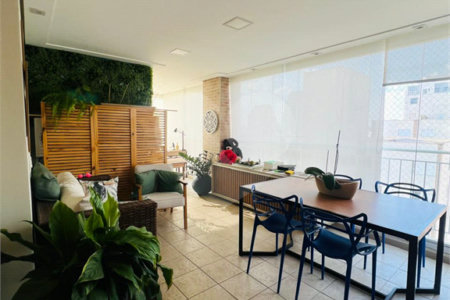 Apartamento à venda com 3 quartos, sendo 1 suíte, em Alto da Boa Vista, São Paulo, SP