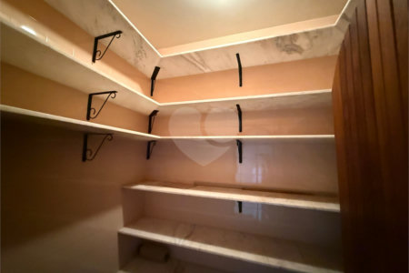 Apartamento à venda com 4 quartos, sendo 2 suítes, no Centro, Araraquara, SP