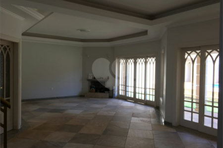 Casa à venda com 3 suítes em Vila Nastri, Itapetininga, SP