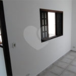 Sobrado à venda com 4 quartos, sendo 1 suíte, em Vila Nivi, São Paulo, SP