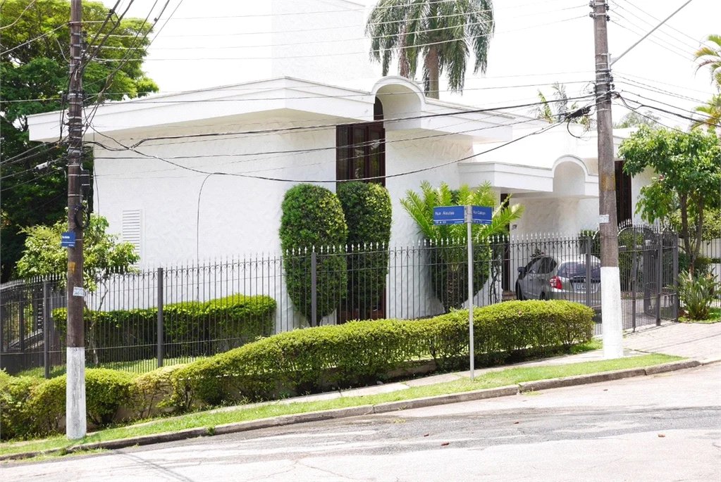 Casa à venda com 4 quartos, sendo 1 suíte, em Jardim Guedala, São Paulo, SP