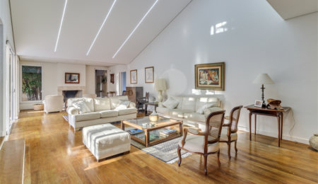 Casa à venda com 4 quartos, sendo 2 suítes,  em Chácara Monte Alegre, São Paulo, SP