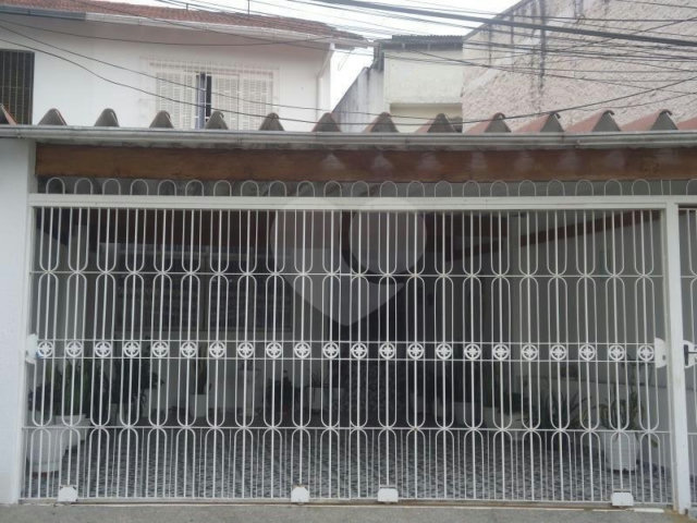 Sobrado à venda com 4 quartos, sendo 3 suítes,  em Jardim Floresta, São Paulo, SP