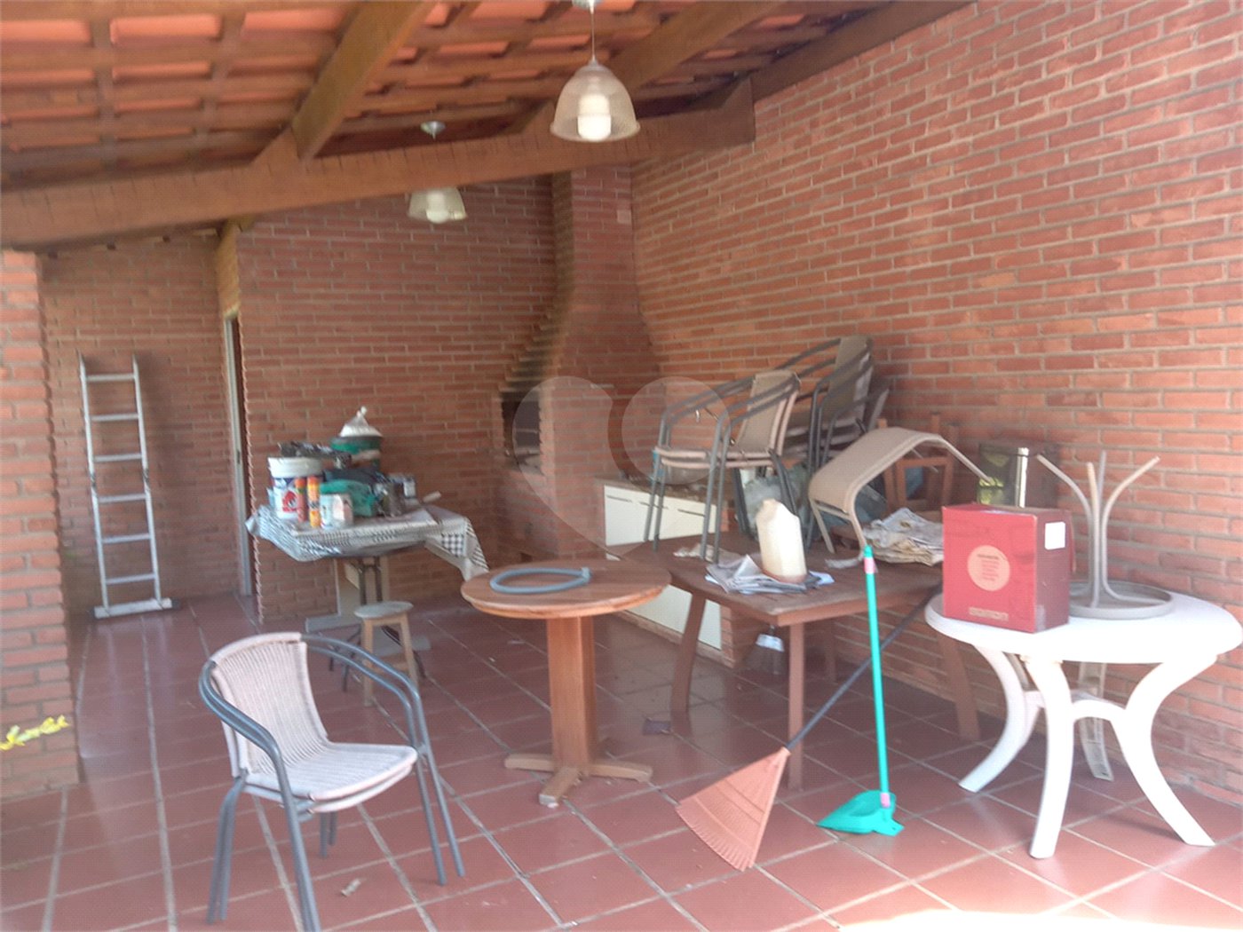 Sobrado à venda ou para alugar com 4 quartos, sendo 2 suítes, em Serra da Cantareira, Mairiporã, SP