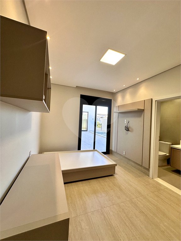 Casa à venda com 3 suítes no condomínio Residencial Florais Itália, Cuiabá - MT