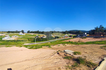 Terreno à venda no condomínio Lago Azul, Jundiaí - SP