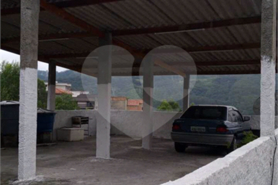 Sobrado à venda com 4 quartos em Lavapés, Mairiporã, SP
