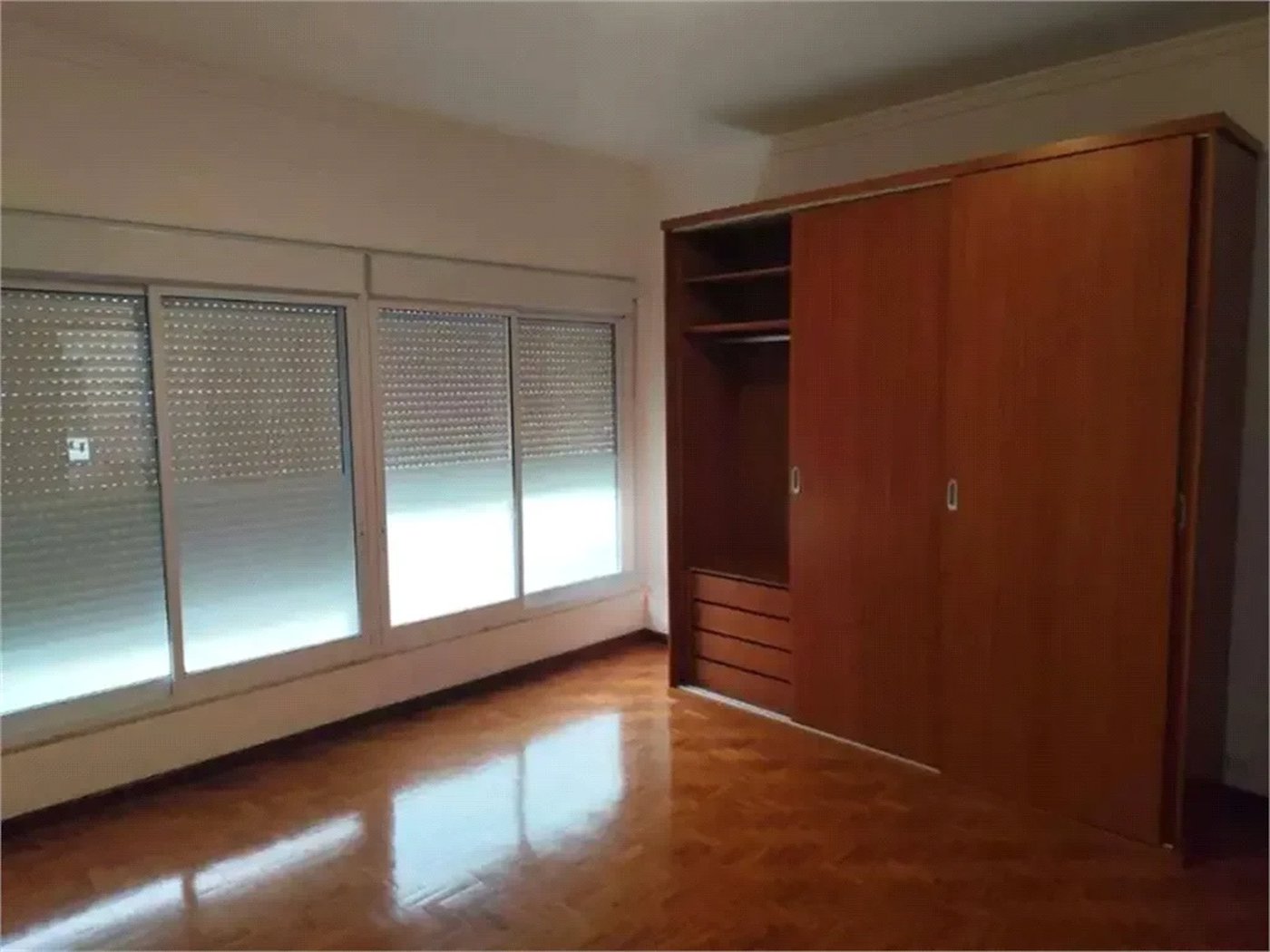Sobrado à venda com 4 quartos, sendo 2 suítes,  em Lapa, São Paulo, SP