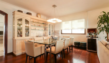 Apartamento à venda com 4 quartos, sendo 3 suítes,  em Campo Belo, São Paulo, SP