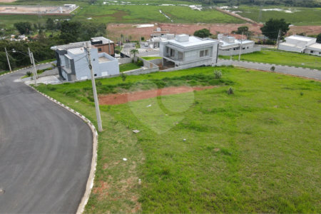 Terreno à venda no Centro, Bom Jesus dos Perdões, SP