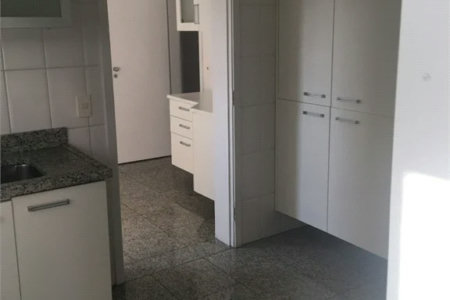 Apartamento à venda com 4 suítes em Vila Suzana, São Paulo, SP