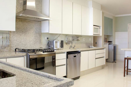 Apartamento à venda com 3 quartos, sendo 2 suítes, em Alto da Boa Vista, São Paulo, SP