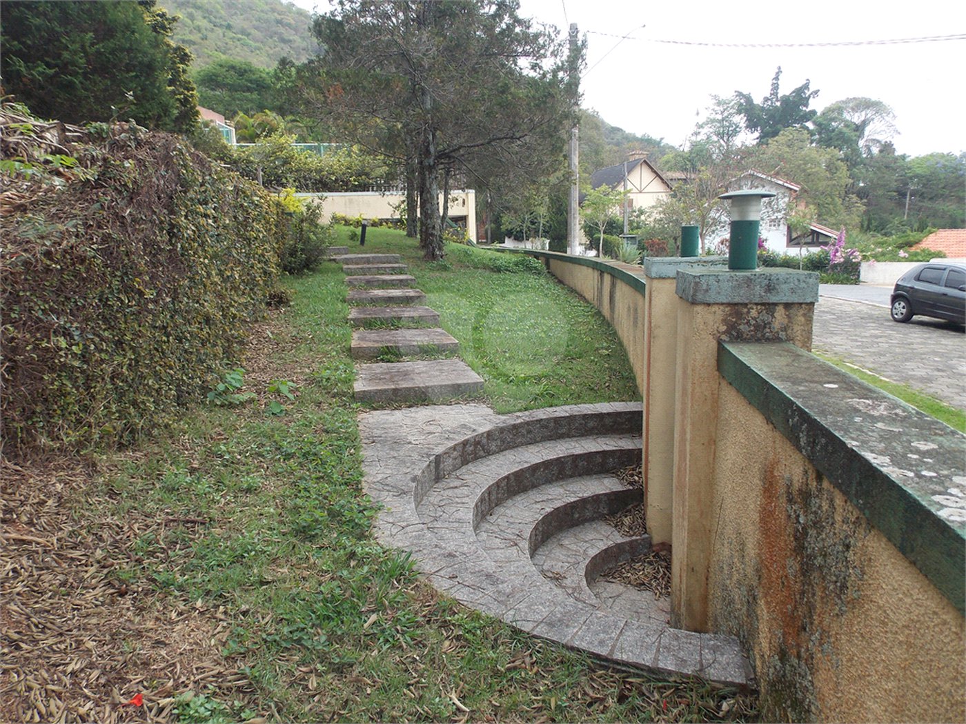 Sobrado para alugar com 3 quartos, sendo 1 suíte, em Condomínio Portal dos Nobres, Atibaia, SP