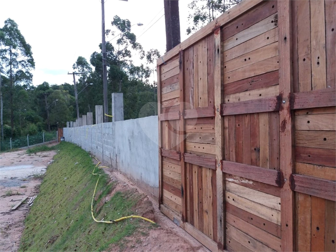Terreno à venda no condomínio Loteamento Rancho Maringá I, Atibaia - SP