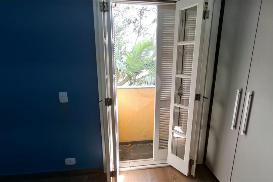 Casa à venda com 2 suítes no condomínio Village Palmas, São Paulo - SP