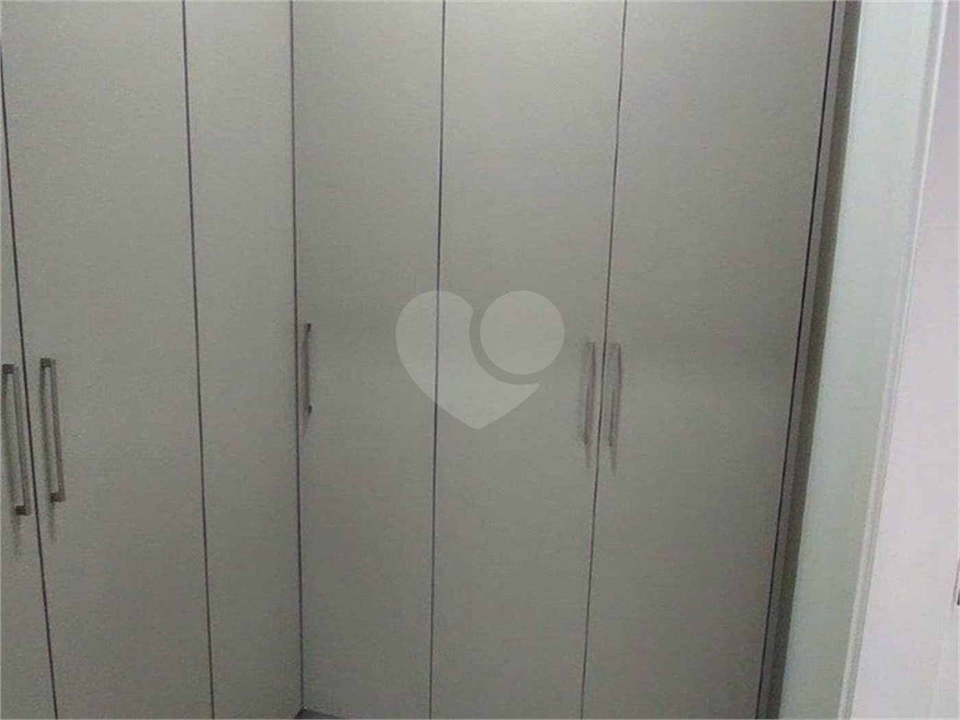 Casa à venda ou para alugar com 3 suítes no condomínio Mont Blanc, Sorocaba - SP