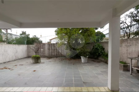 Casa à venda com 4 quartos, sendo 1 suíte, em Vila Tiradentes, São Paulo, SP
