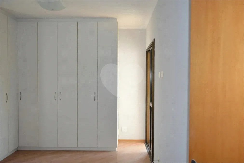 Apartamento à venda com 3 quartos, sendo 1 suíte, em Jardim Vila Mariana, São Paulo, SP