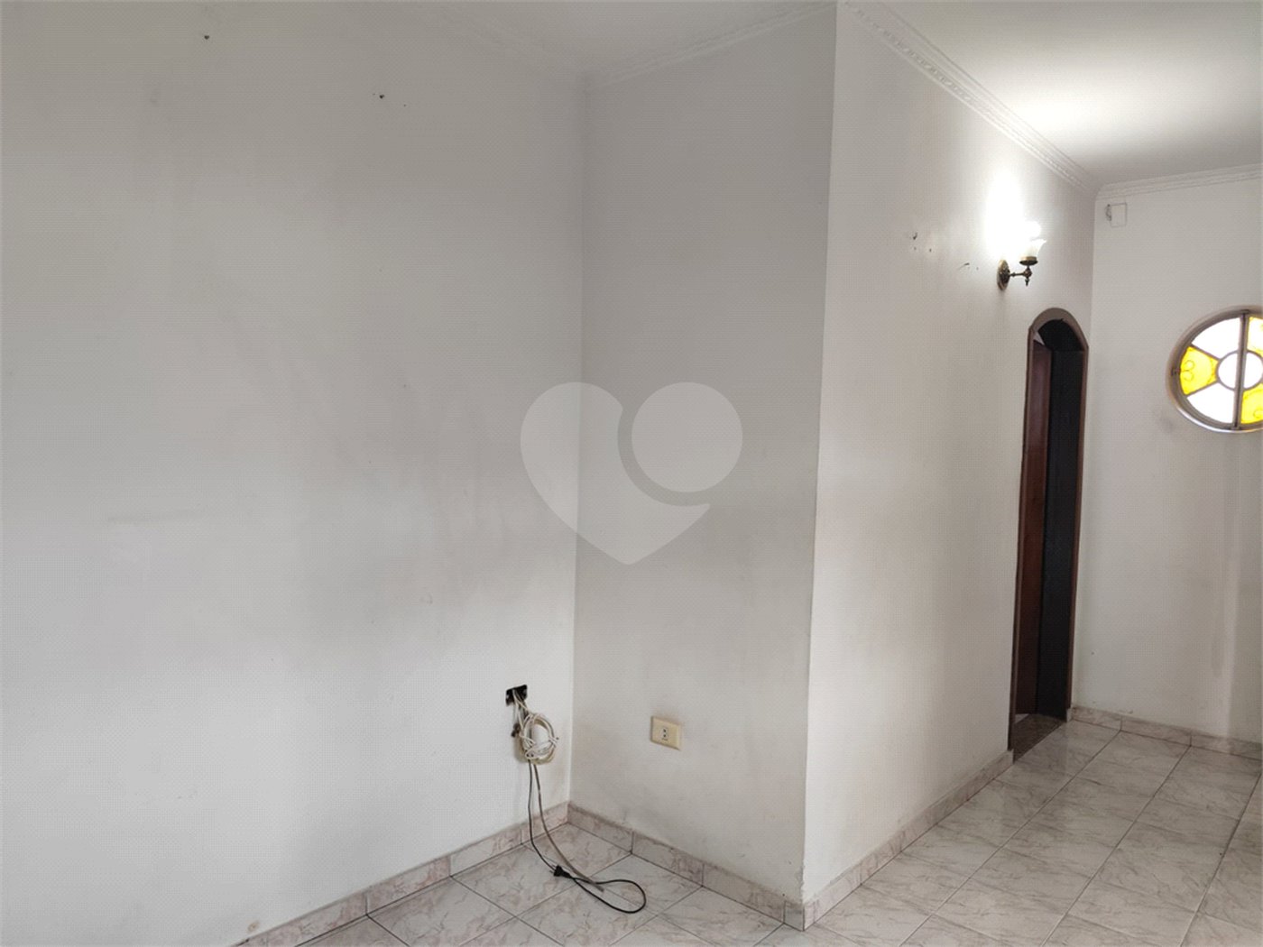 Sobrado à venda com 2 quartos em Vila Nivi, São Paulo, SP